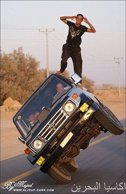 lado_extreme_car_stunts_07