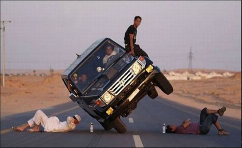 lado_extreme_car_stunts_13